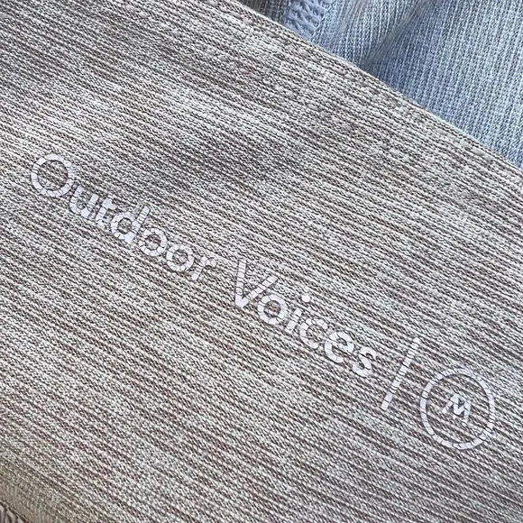 Outdoor Voices Oatmeal Multi 7/8 Tri-Tone Leggings - Picture 4 of 5